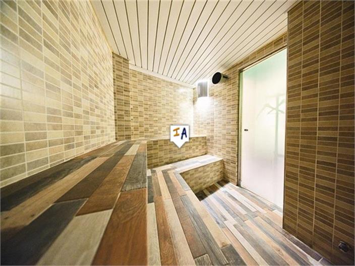 Premise for Sale in Granada