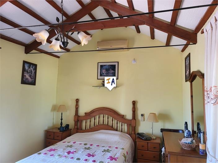 Villa for Sale in Puente Genil