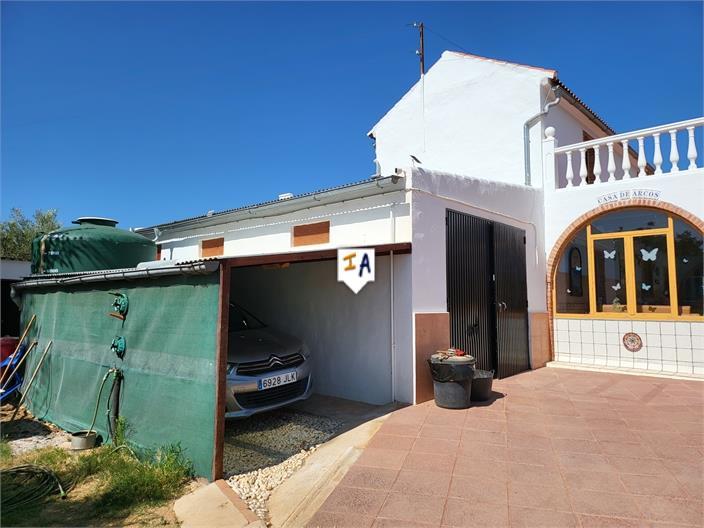 Villa for Sale in Puente Genil