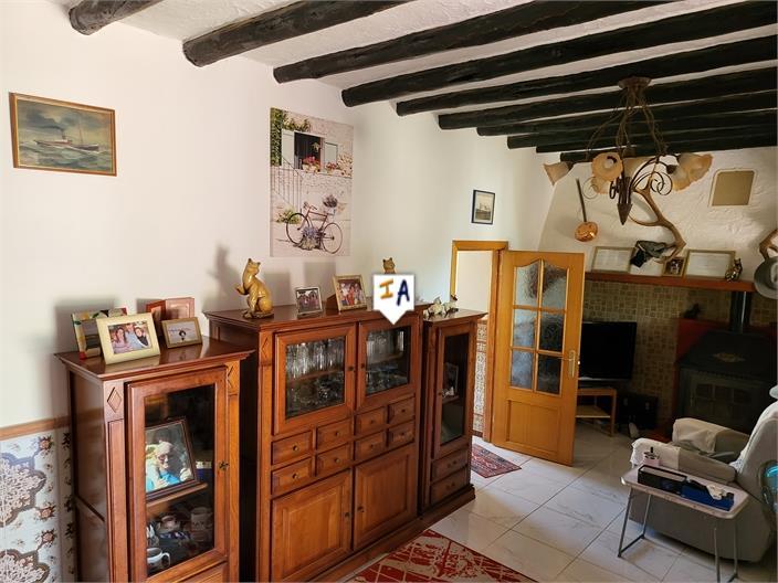 Villa for Sale in Puente Genil