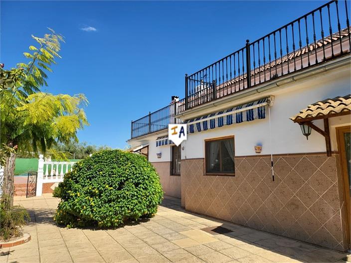 Villa for Sale in Puente Genil