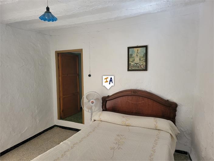 Villa for Sale in Villanueva de Algaidas
