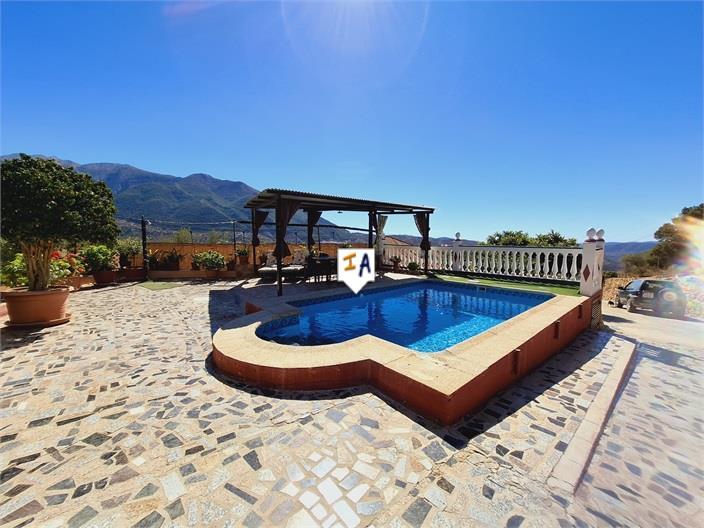 Finca en Venta en Alcaucín