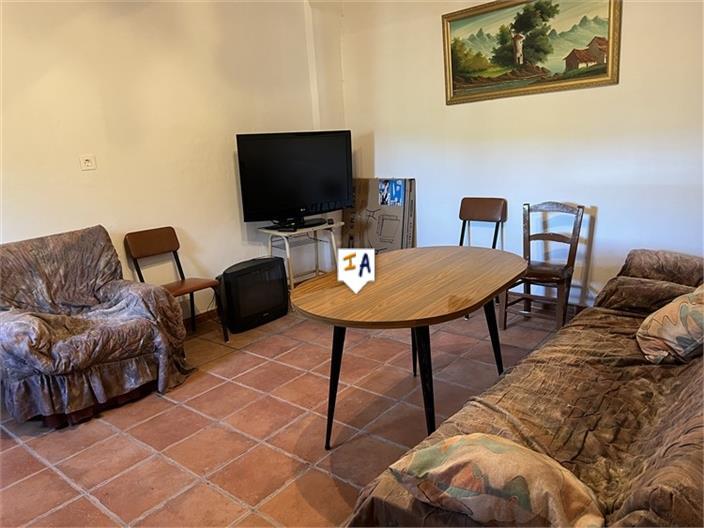 Villa for Sale in Castillo de Locubín