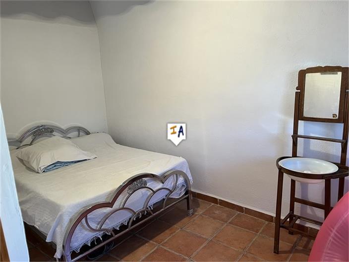 Villa for Sale in Castillo de Locubín