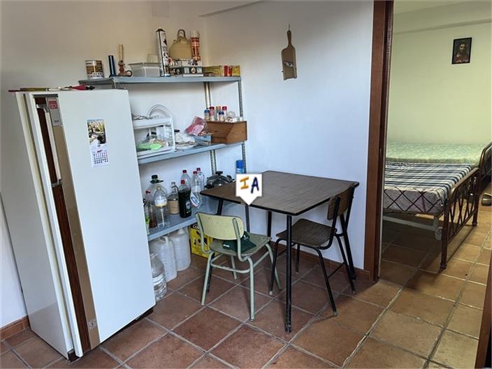 Villa for Sale in Castillo de Locubín