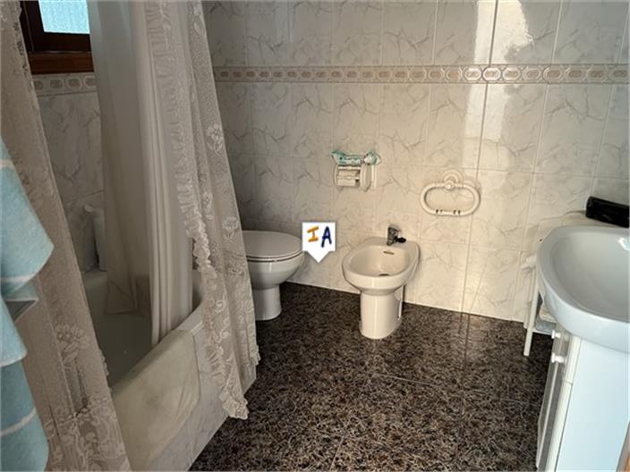 Casa en Venta en Castillo de Locubín