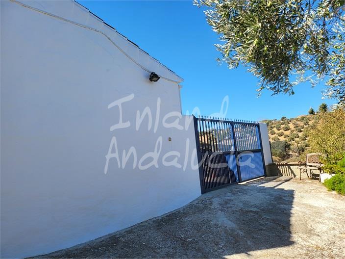 Villa for Sale in Antequera