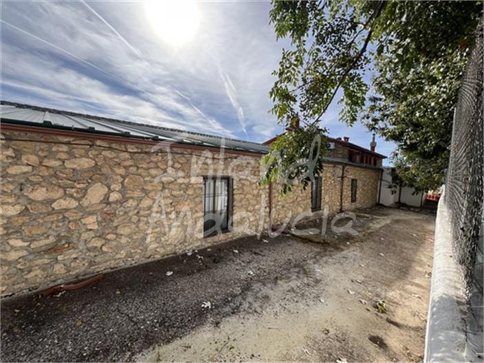 Premise for Sale in Montefrío