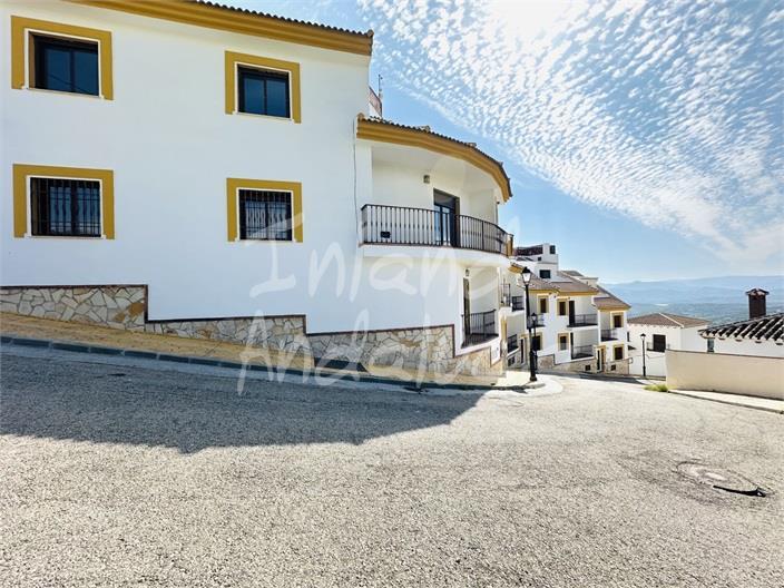 Apartment for Sale in Alcaucín