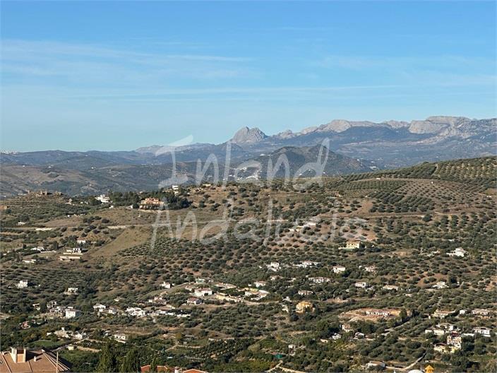 Apartment for Sale in Alcaucín