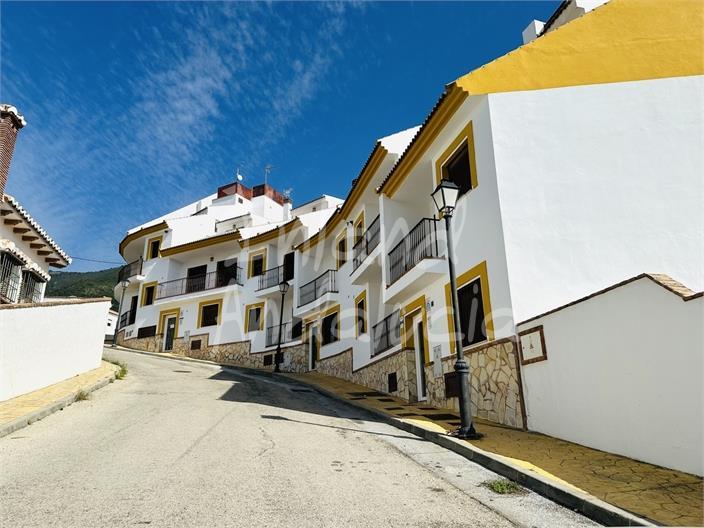 Apartment for Sale in Alcaucín