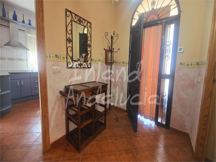 Chalet for Sale in Alcaucín