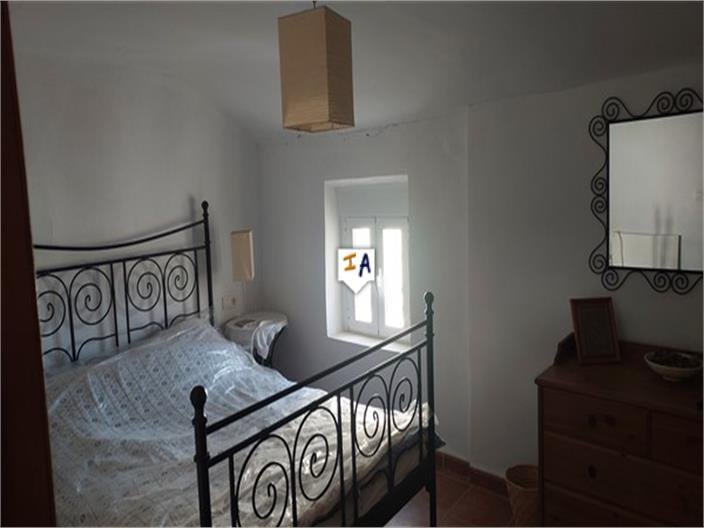 House for Sale in Colomera