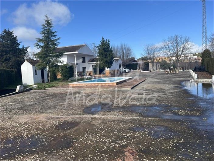 Chalet for Sale in Alcalá la Real