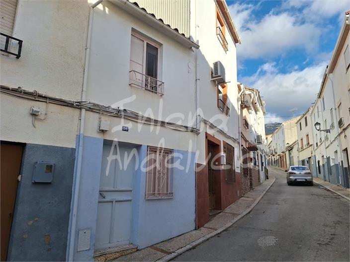 House for Sale in Valdepeñas de Jaén