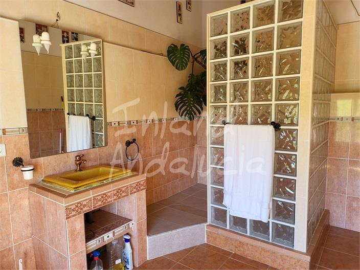 Villa for Sale in Isla Redonda - La Aceñuela
