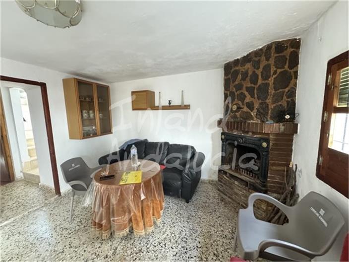 Villa for Sale in Moclín