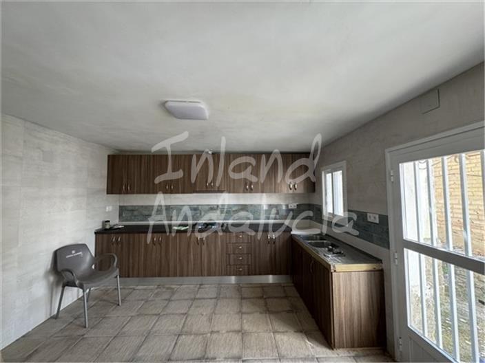 Villa for Sale in Moclín