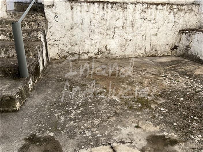 House for Sale in Castillo de Locubín