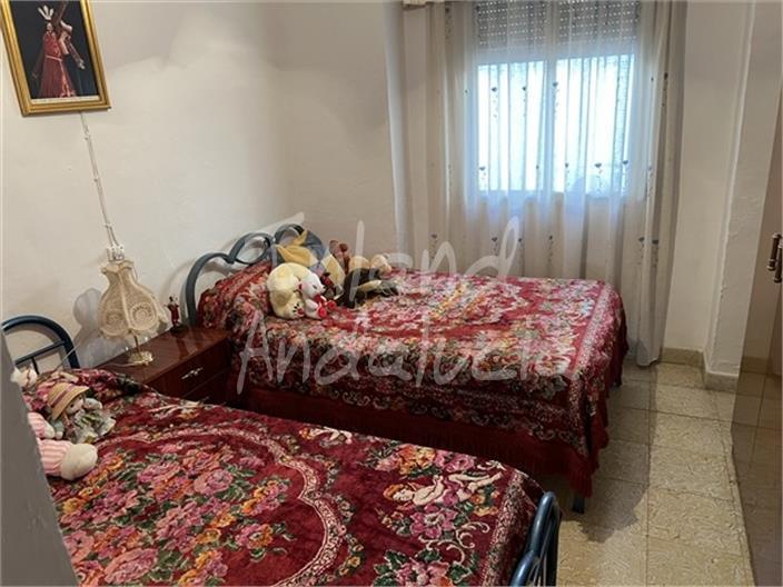 House for Sale in Castillo de Locubín