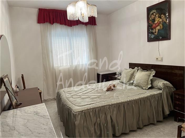 House for Sale in Castillo de Locubín