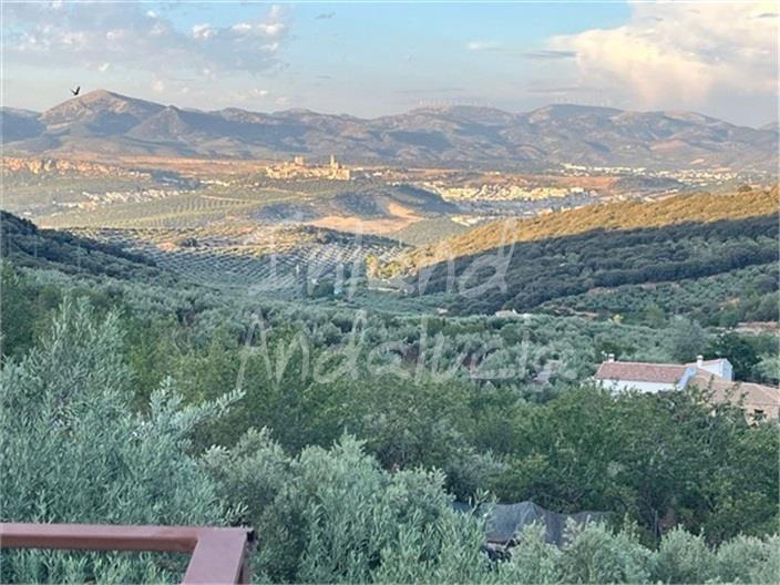 Villa for Sale in Alcalá la Real