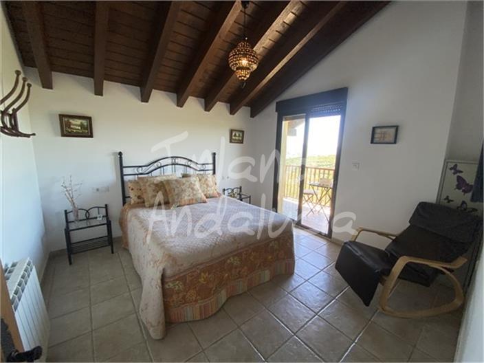 Villa for Sale in Alcalá la Real