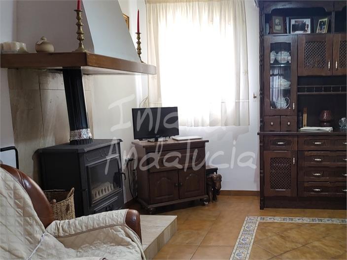 Villa for Sale in Lora de Estepa
