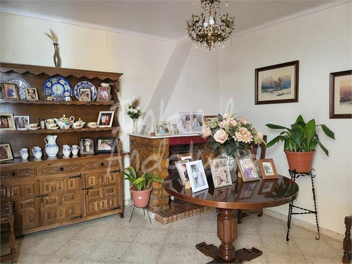 House for Sale in Monturque