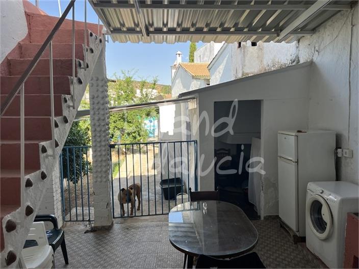 House for Sale in Castillo de Locubín