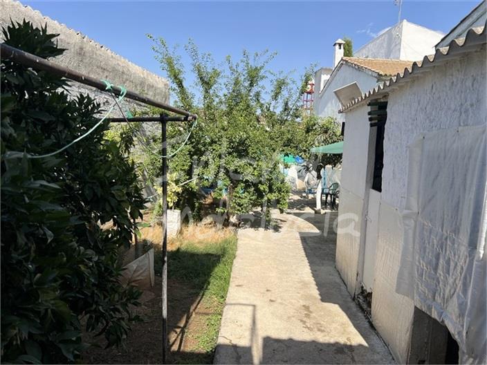 House for Sale in Castillo de Locubín