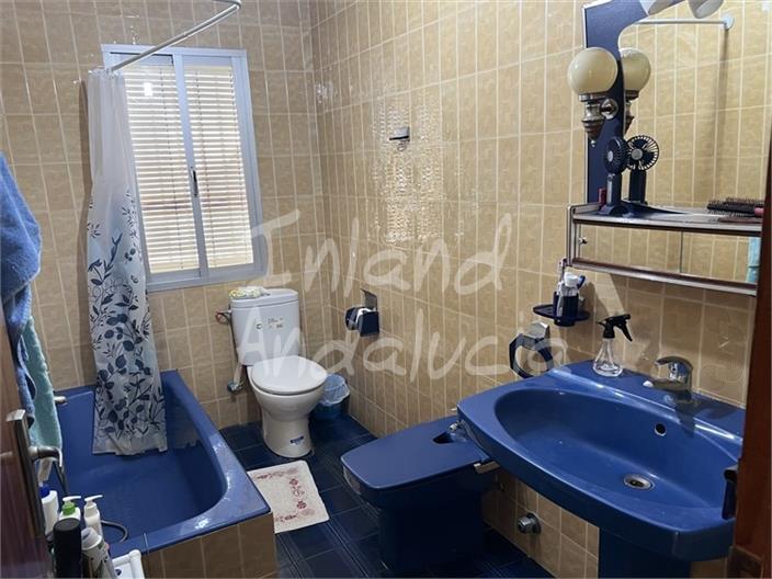 House for Sale in Castillo de Locubín