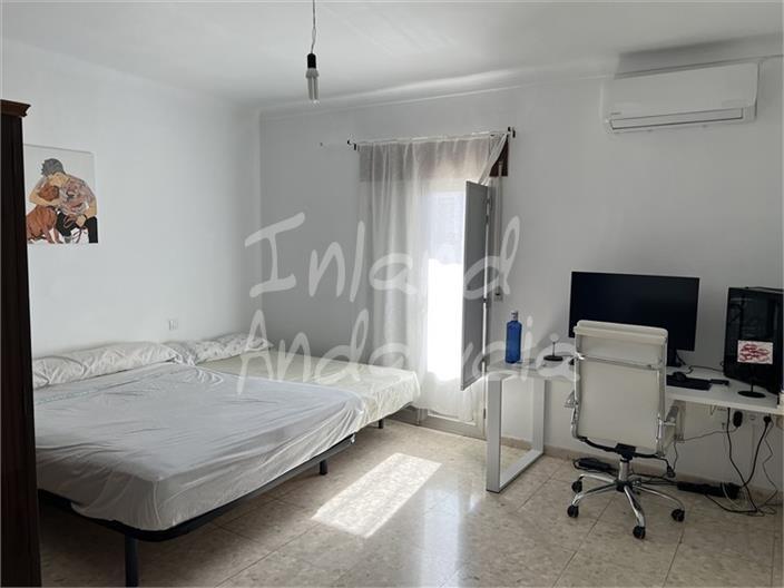 House for Sale in Castillo de Locubín