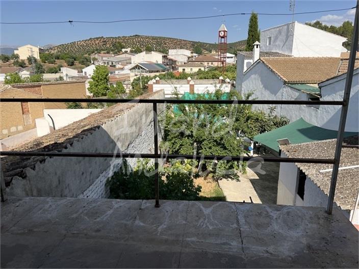 House for Sale in Castillo de Locubín