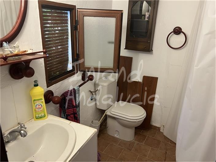 Villa for Sale in Castillo de Locubín