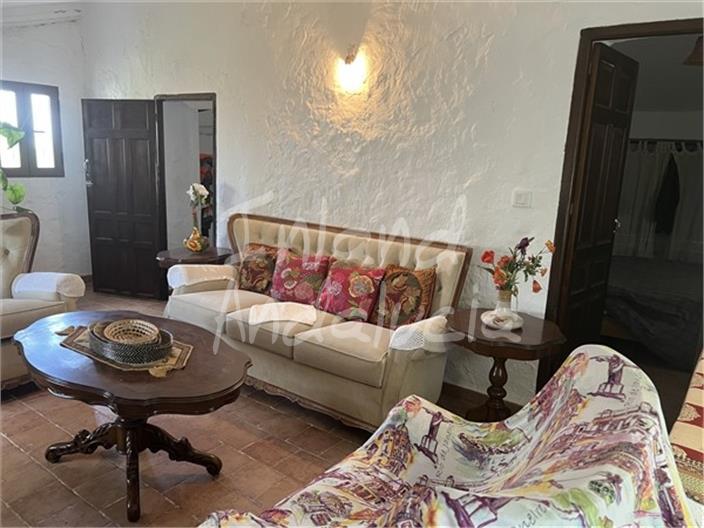 Villa for Sale in Castillo de Locubín
