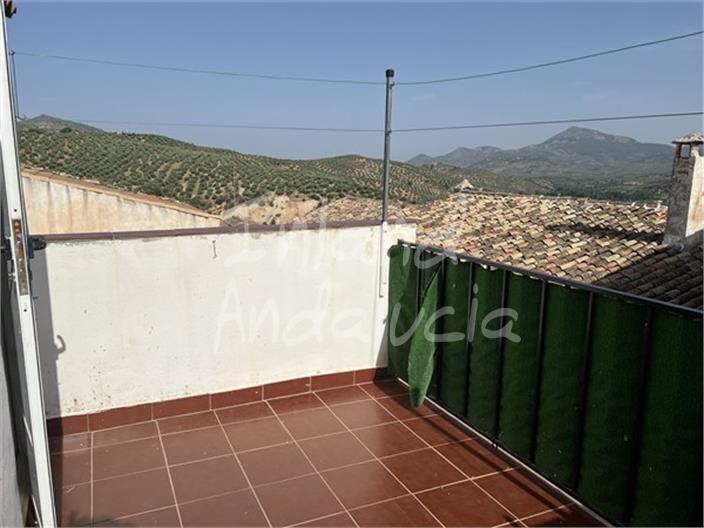 House for Sale in Castillo de Locubín
