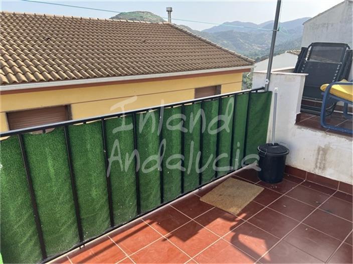 House for Sale in Castillo de Locubín