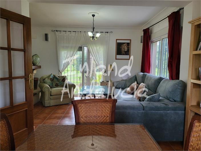 Villa for Sale in Marchena