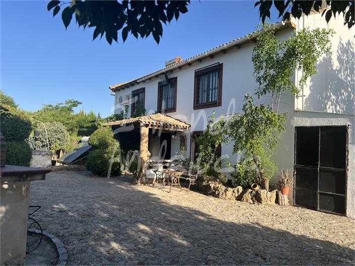 Villa for Sale in Alcalá la Real