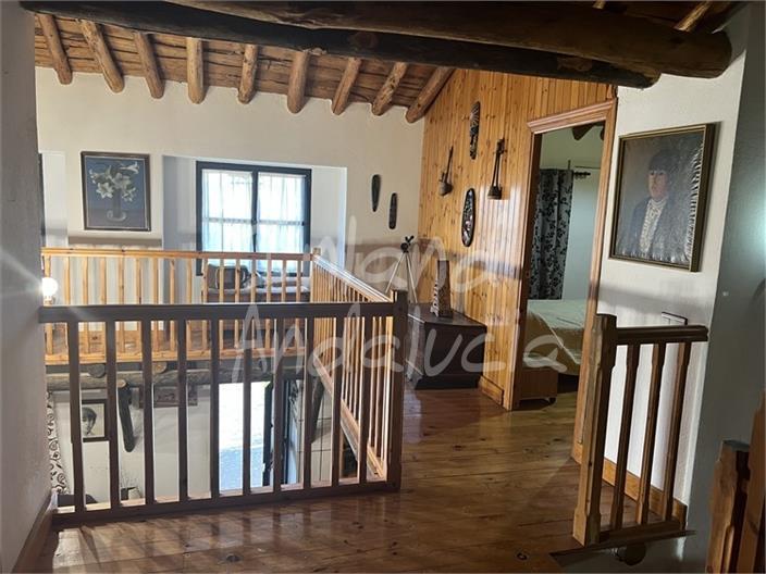 Villa for Sale in Alcalá la Real