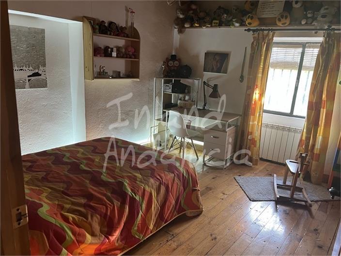 Villa for Sale in Alcalá la Real