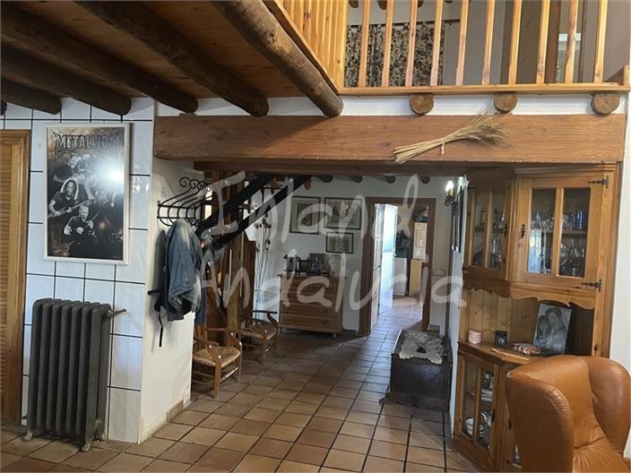 Villa for Sale in Alcalá la Real