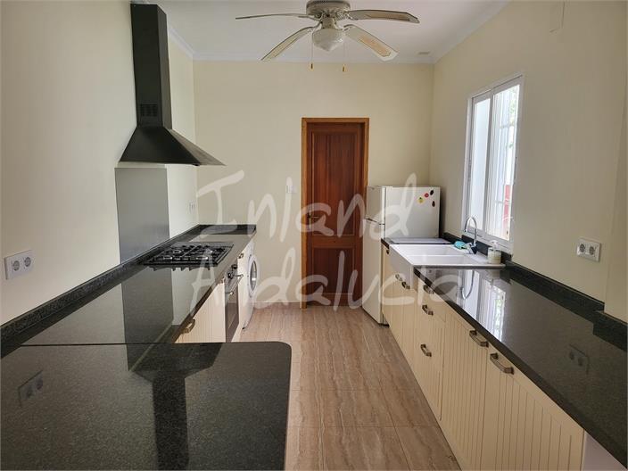 House for Sale in Cuevas de San Marcos