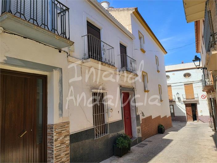 House for Sale in Cuevas de San Marcos
