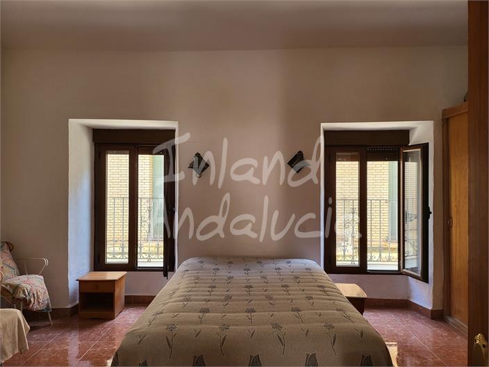 House for Sale in Cuevas de San Marcos