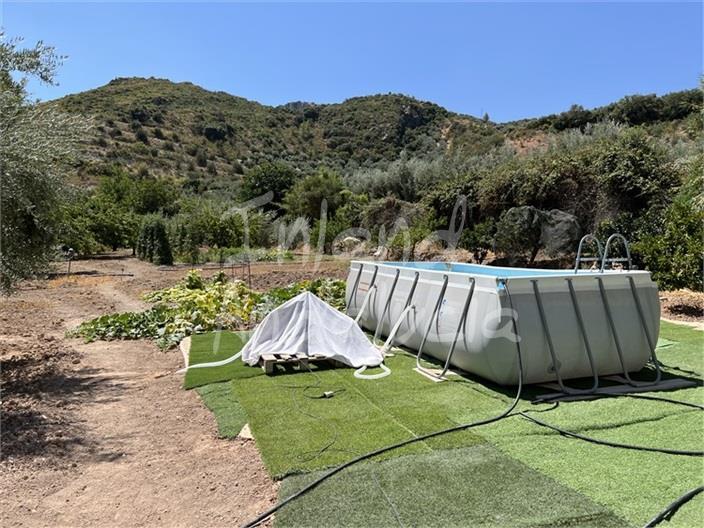Villa for Sale in Castillo de Locubín