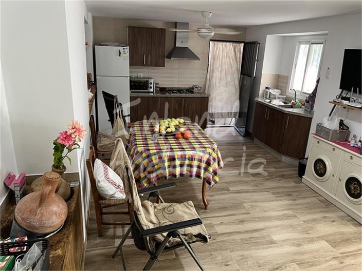 Villa for Sale in Castillo de Locubín