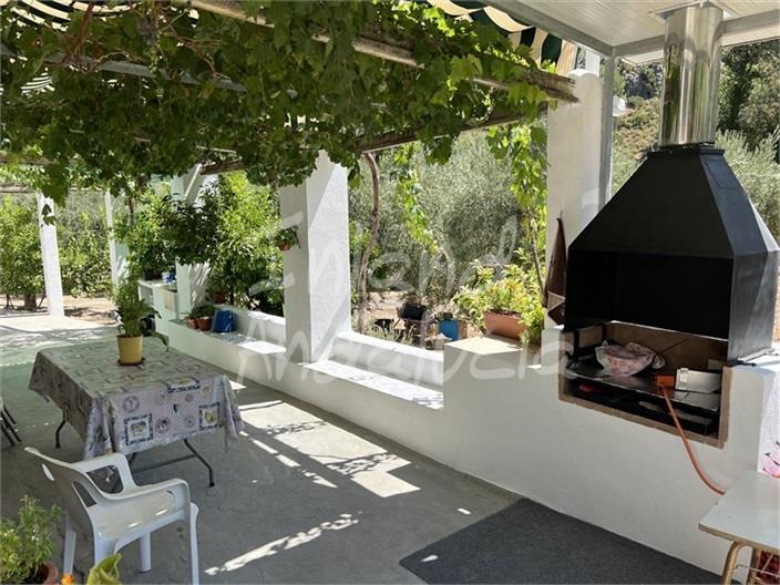 Villa for Sale in Castillo de Locubín